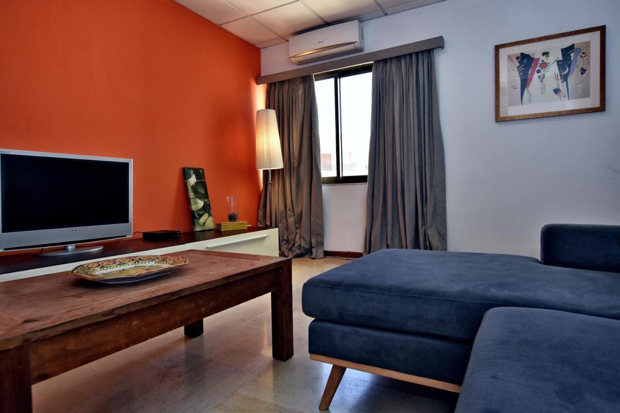 Apartmán Large St Julians Central 2 Saint Julian's Exteriér fotografie