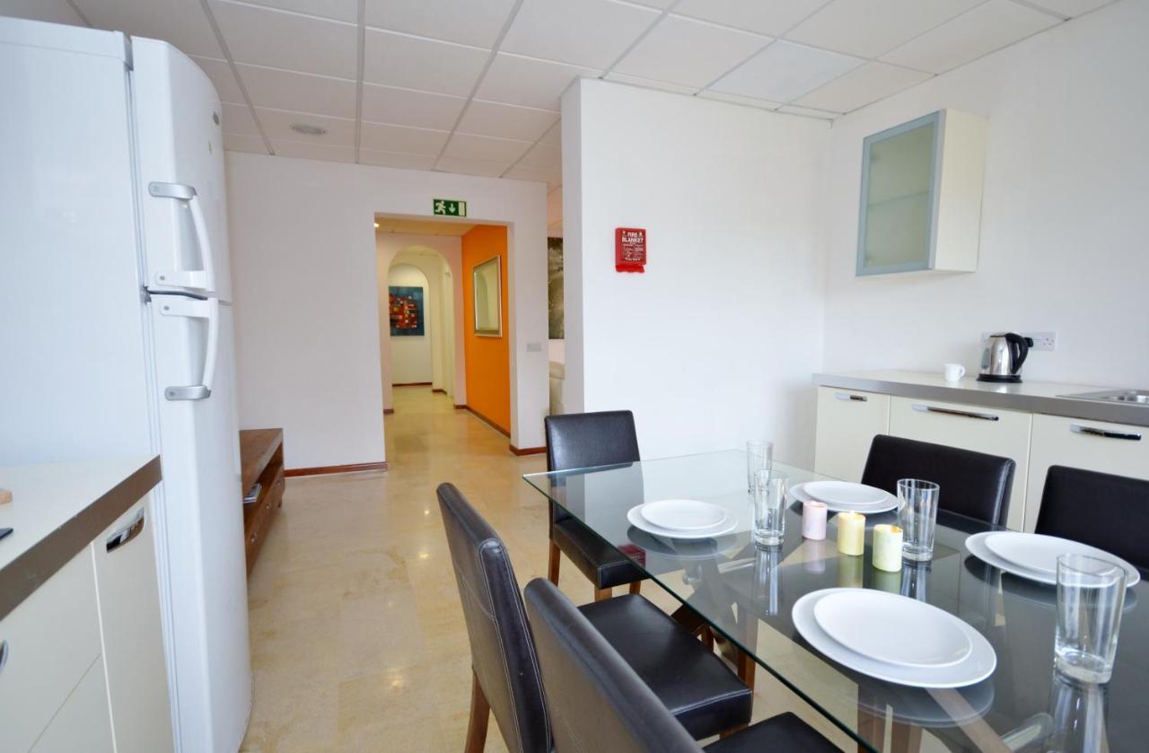 Apartmán Large St Julians Central 2 Saint Julian's Exteriér fotografie