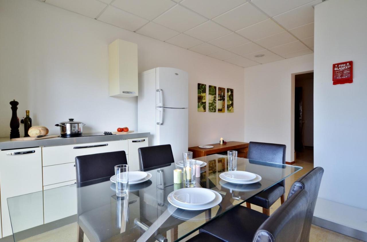 Apartmán Large St Julians Central 2 Saint Julian's Exteriér fotografie